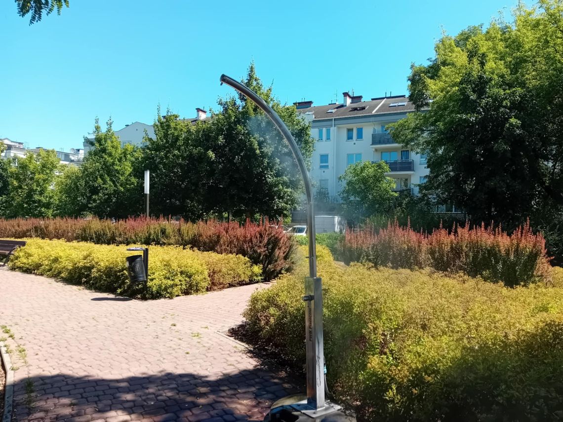 Orzeźwienie w upale – sprawdź, gdzie działają kurtyny wodne