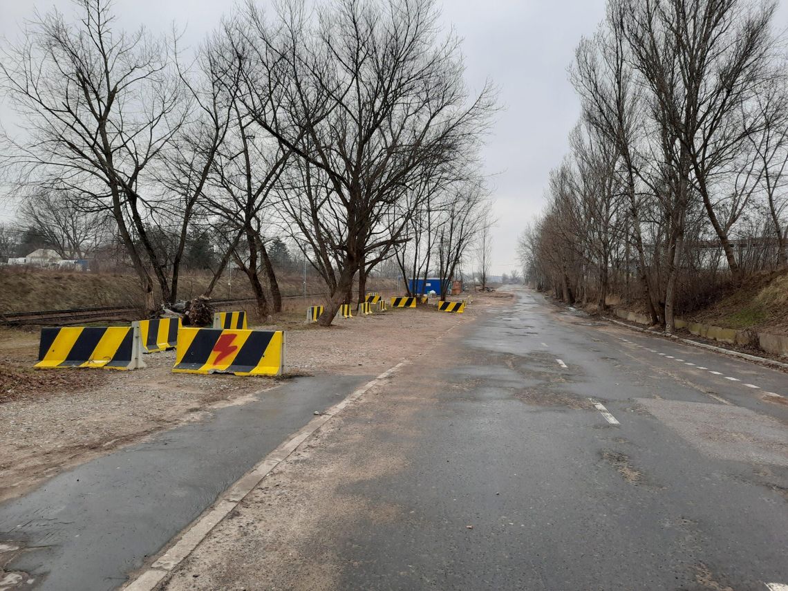 Parking na Towarowej przegrał z wizją dodatkowych torów do Piaseczna