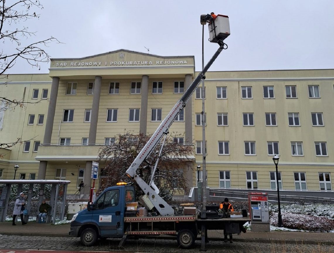 Piaseczno. Zdemontują ostatnie takie lampy. Dla oszczędności