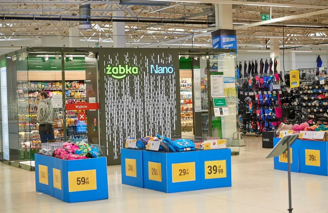 Pierwsza w Polsce Żabka Nano zlokalizowana w innym sklepie stanęła w piaseczyńskim Decathlonie