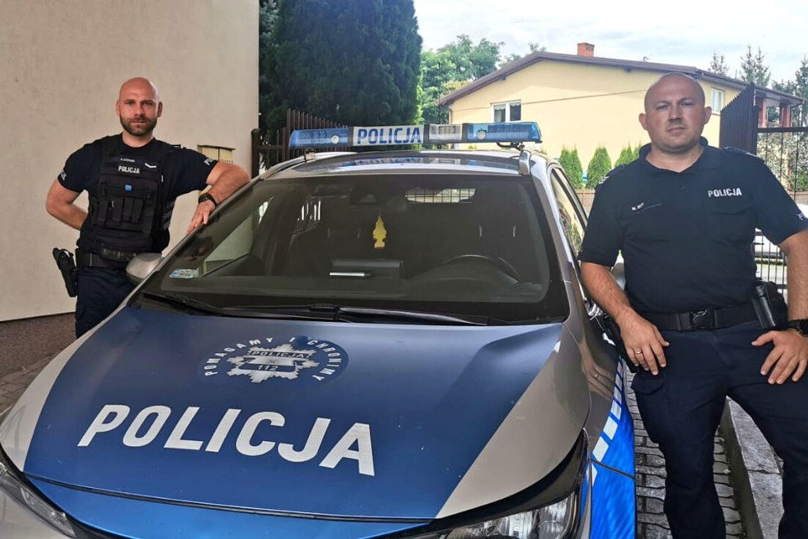 Policjanci z Tarczyna uratowali życie kobiety podczas interwencji w gminie Prażmów