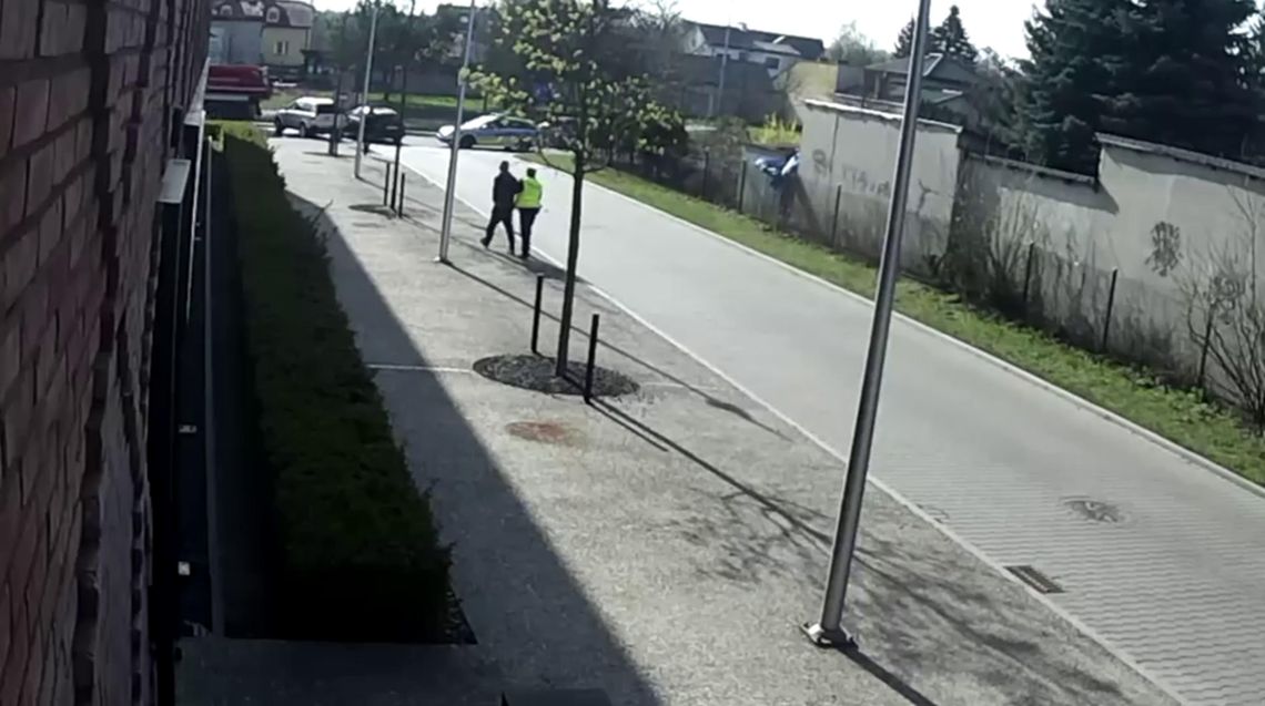 Pościg ulicami Konstancina. Tak zakończyła się jazda pijanego kierowcy audi [WIDEO]