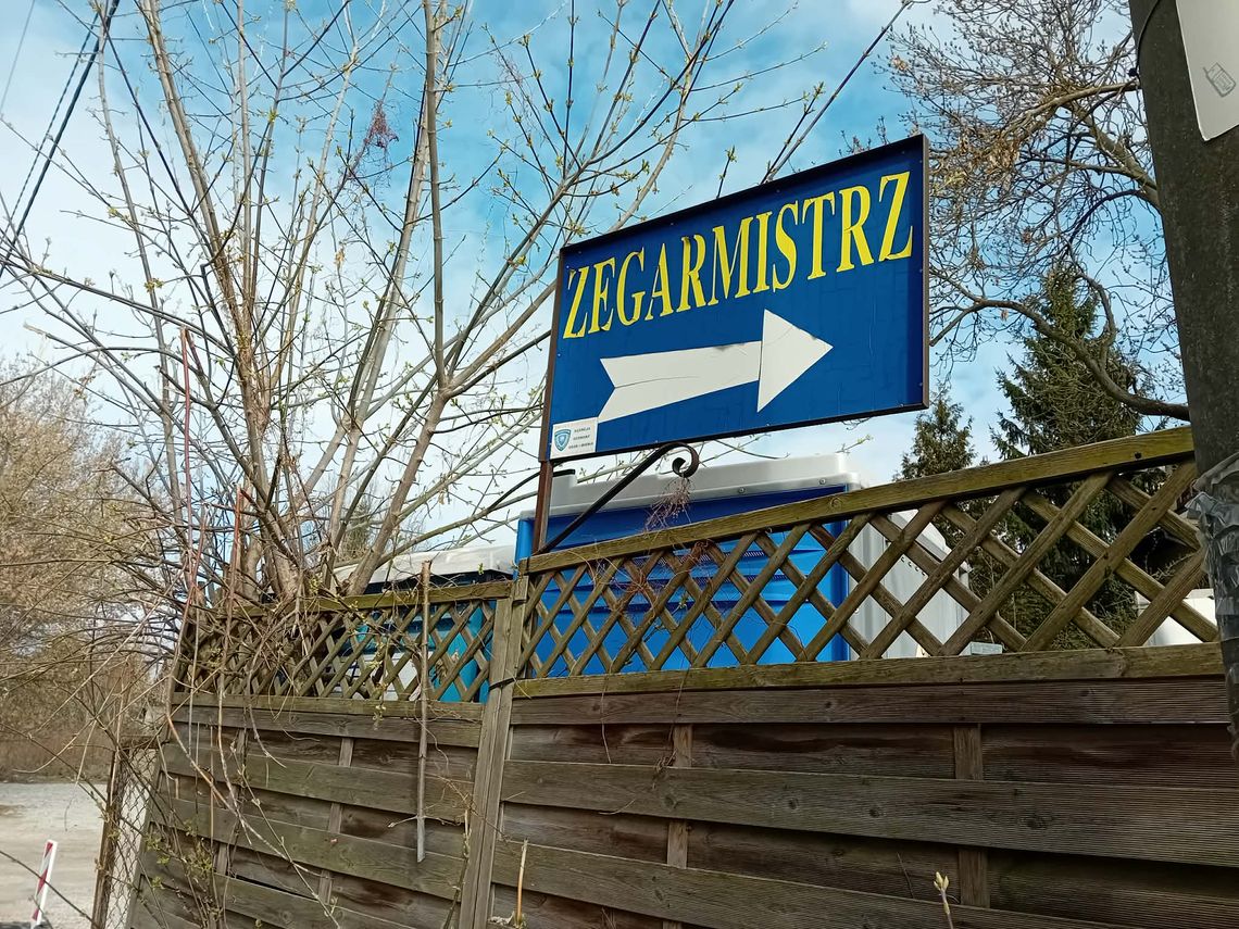 Pożegnają zegarmistrza z Jeziorny. Roman Dworakowski kończy swoją wieloletnią pracę