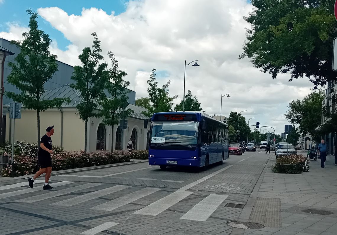 Protesty mieszkańców przeciwko likwidacji linii autobusowej Grójec – Warszawa przez Piaseczno
