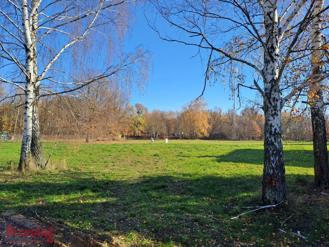Rozpoczęła się budowa boiska w Józefosławiu Rozpoczęła się budowa boiska w Józefosławiu