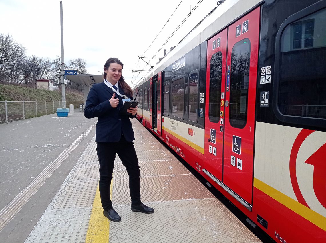 Ruszył pierwszy pociąg SKM z Piaseczna. Mamy zdjęcia i wideo