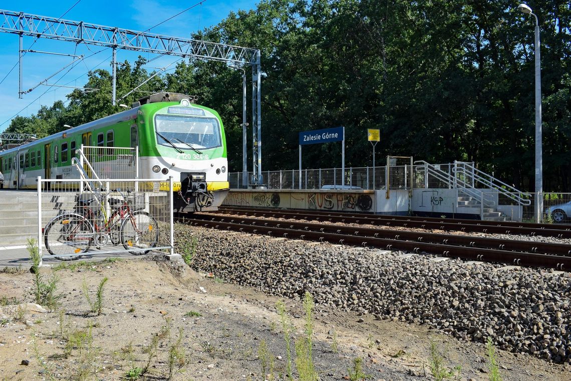 Ścieżka rowerowa od stacji kolejowej Zalesie Górne do Warszawy Służewiec