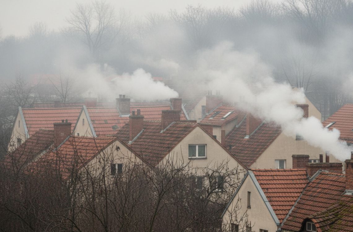 Smogowa aura nad regionem - gminy alarmują o wysokim PM10