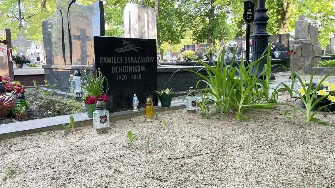 Spór o kwaterę druhów OSP. Mieszkańcy pytają: co dalej z historycznym miejscem pamięci?