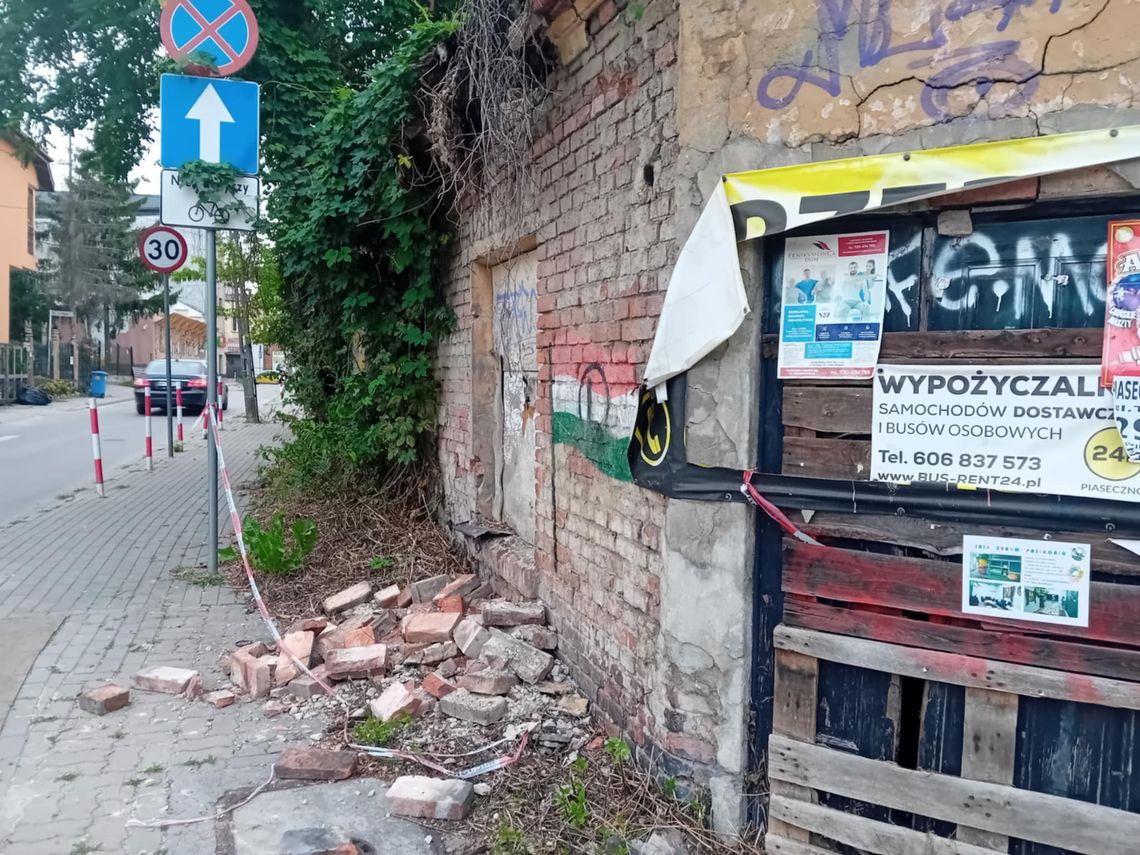Straż Miejska zabezpieczyła ruinę