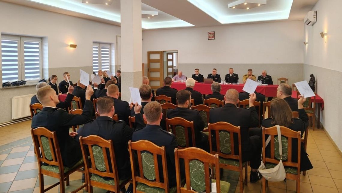 Strażacy z gminy Prażmów wybrali nowe władze Strażacy z gminy Prażmów wybrali nowe władze
