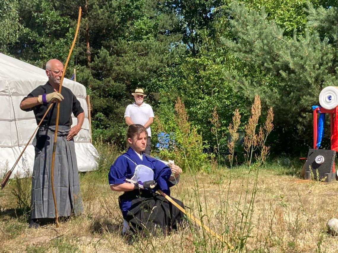 Sztuka łucznictwa i orientalna muzyka na Jurtowisku