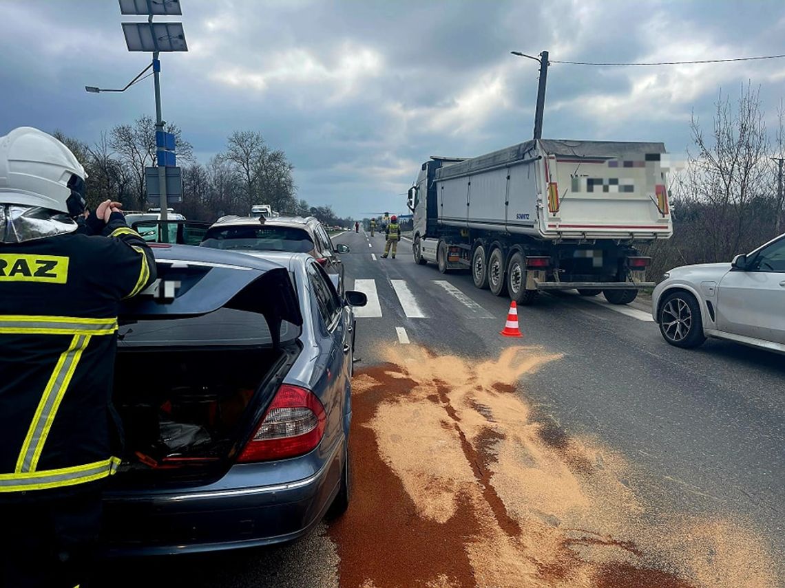 Tarczyn. Wypadek na "siódemce". UWAGA NA UTRUDNIENIA!