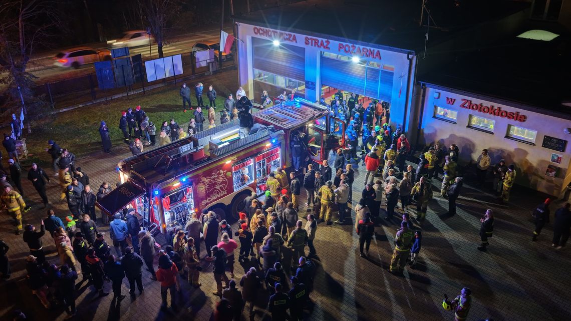 Tłumy powitały nowy wóz strażacki! Tłumy powitały nowy wóz strażacki!