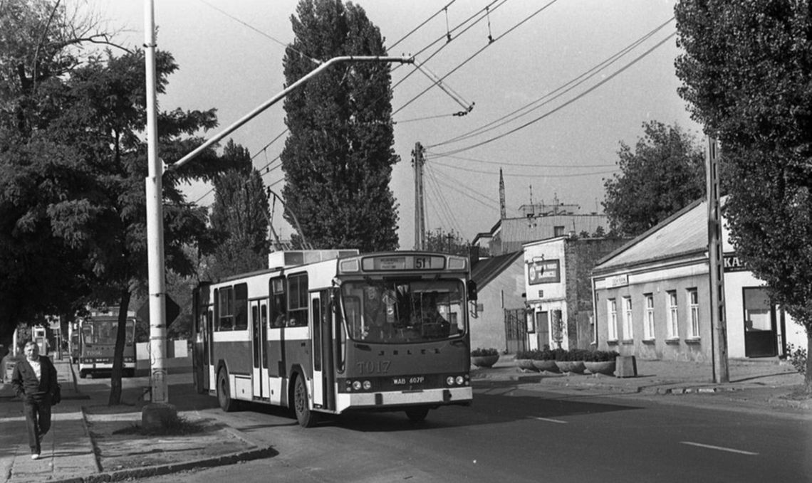 Tu zaszła zmiana - trolejbus w Piasecznie