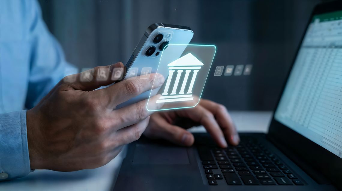 Ukryte koszty kont oszczędnościowych – na co zwrócić uwagę w regulaminie banku?