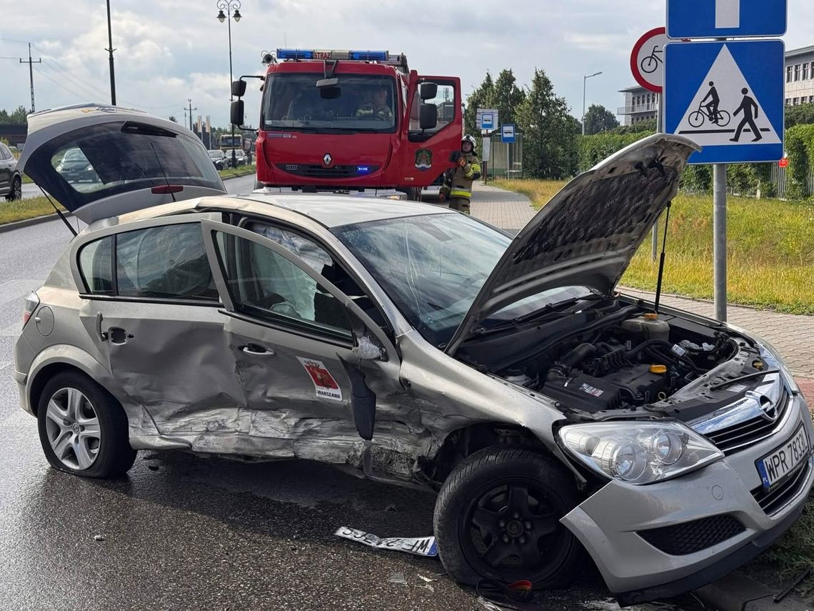 Uwaga kierowcy! Kolizja na ul. Warszawskiej - utrudnienia przy wjeździe do Konstancina