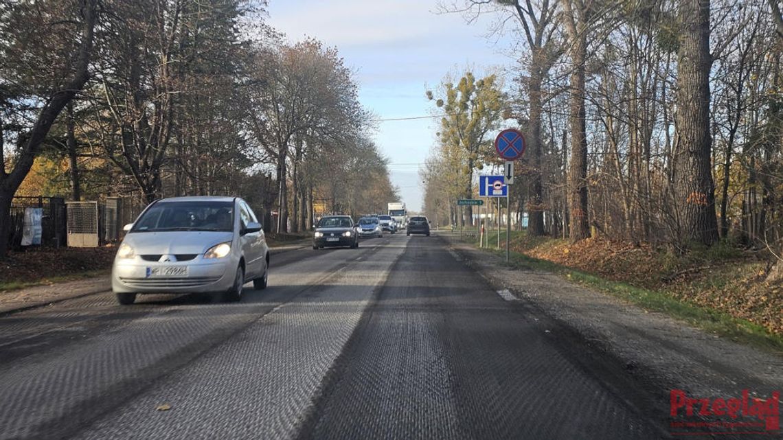 Uwaga kierowcy! Rozpoczęła się wymiana nawierzchni na DK79 w Żabieńcu! Uwaga kierowcy! Rozpoczęła się wymiana nawierzchni na DK79 w Żabieńcu!