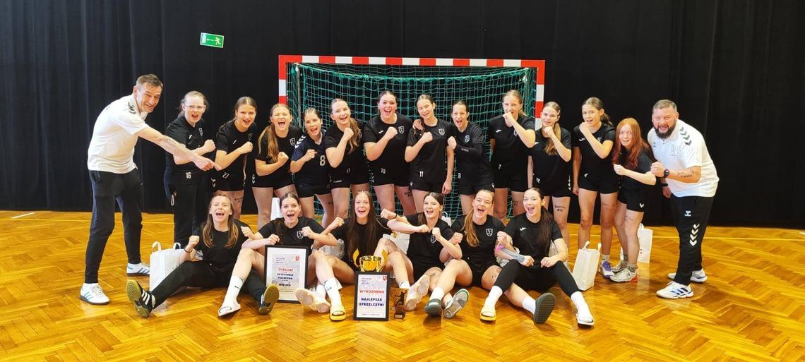 Victoria Piaseczno w finale