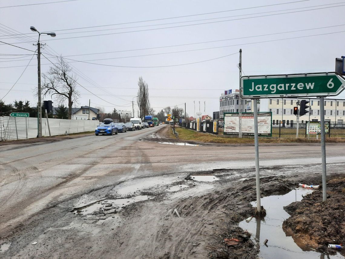 W końcu znikną dziury na ul. Postępu. Rusza też przetarg na skrzyżowanie przy Tolku