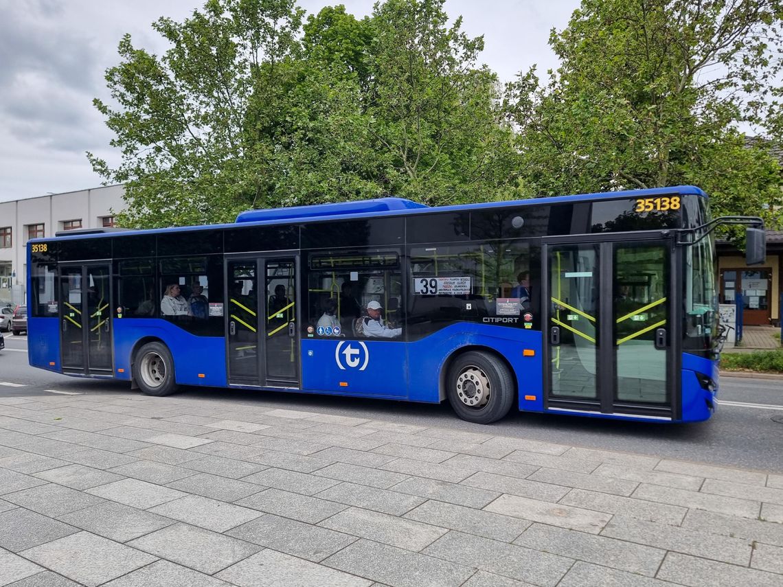 Większe autobusy już kursują na trasie linii L39