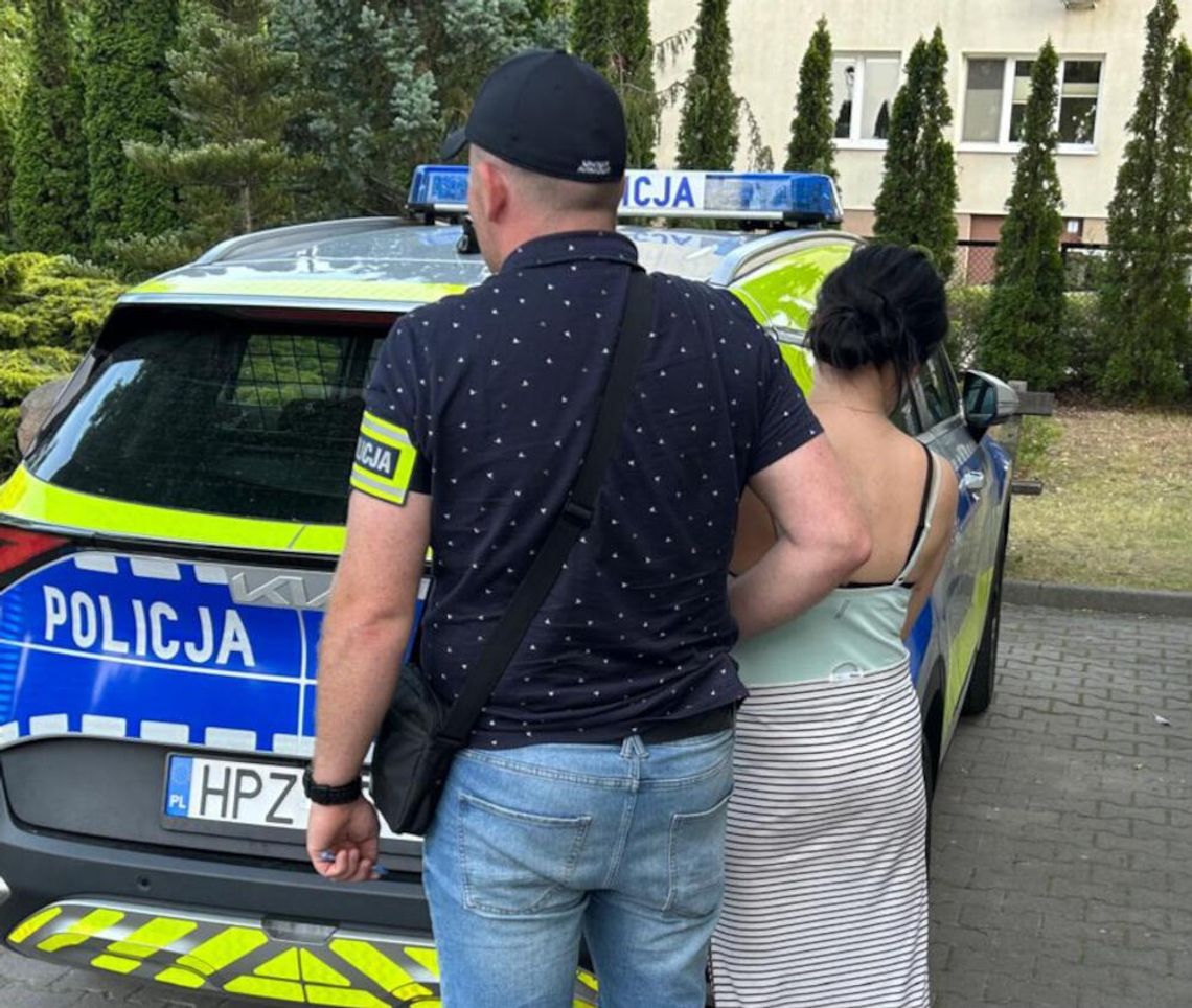 Wpadły jedna po drugiej