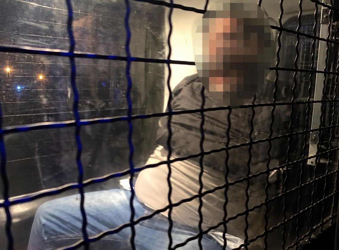 Wrócił z nożem do mężczyzn, z którymi się pokłócił Wrócił z nożem do mężczyzn, z którymi się pokłócił
