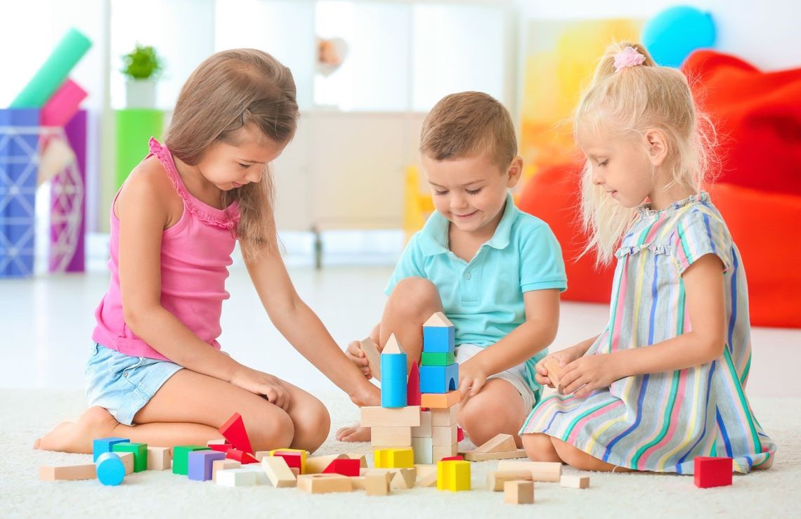 Wzrastanie w „Świecie Montessori” Wzrastanie w „Świecie Montessori”