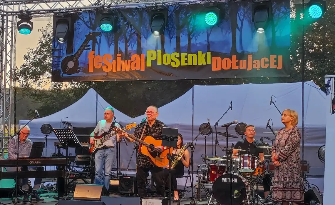 XIV Festiwal Piosenki Dołującej. Zbigniew Zamachowski wystąpi na Zimnych Dołach XIV Festiwal Piosenki Dołującej. Zbigniew Zamachowski wystąpi na Zimnych Dołach