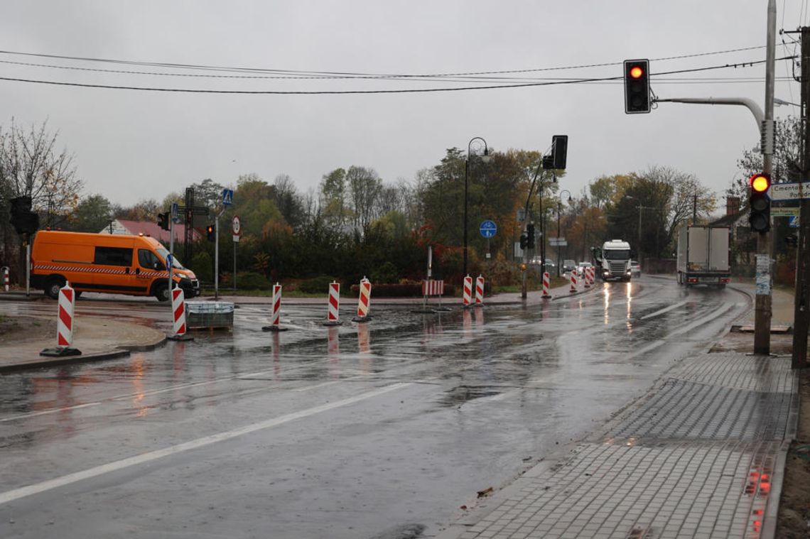 Zamknięcie skrzyżowania Wojska Polskiego i Słonecznej w Lesznowoli Zamknięcie skrzyżowania Wojska Polskiego i Słonecznej w Lesznowoli