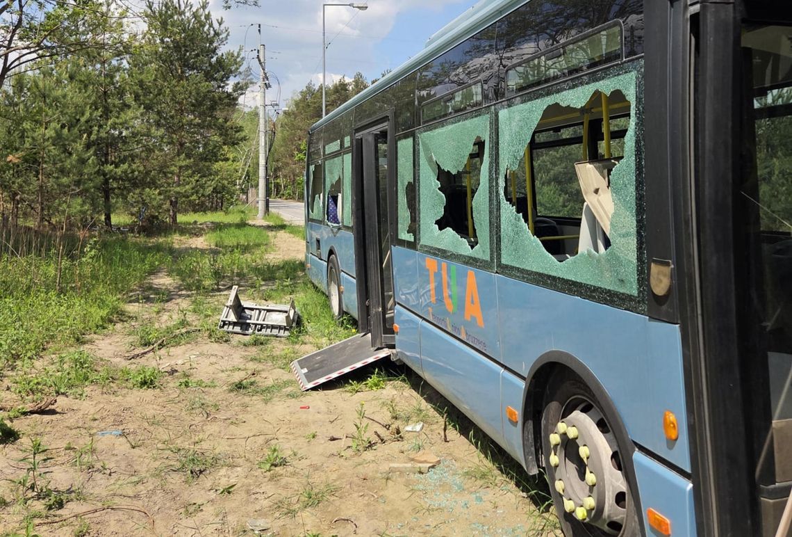 Zdemolowany autobus w Antoninowie. Policja szuka sprawców