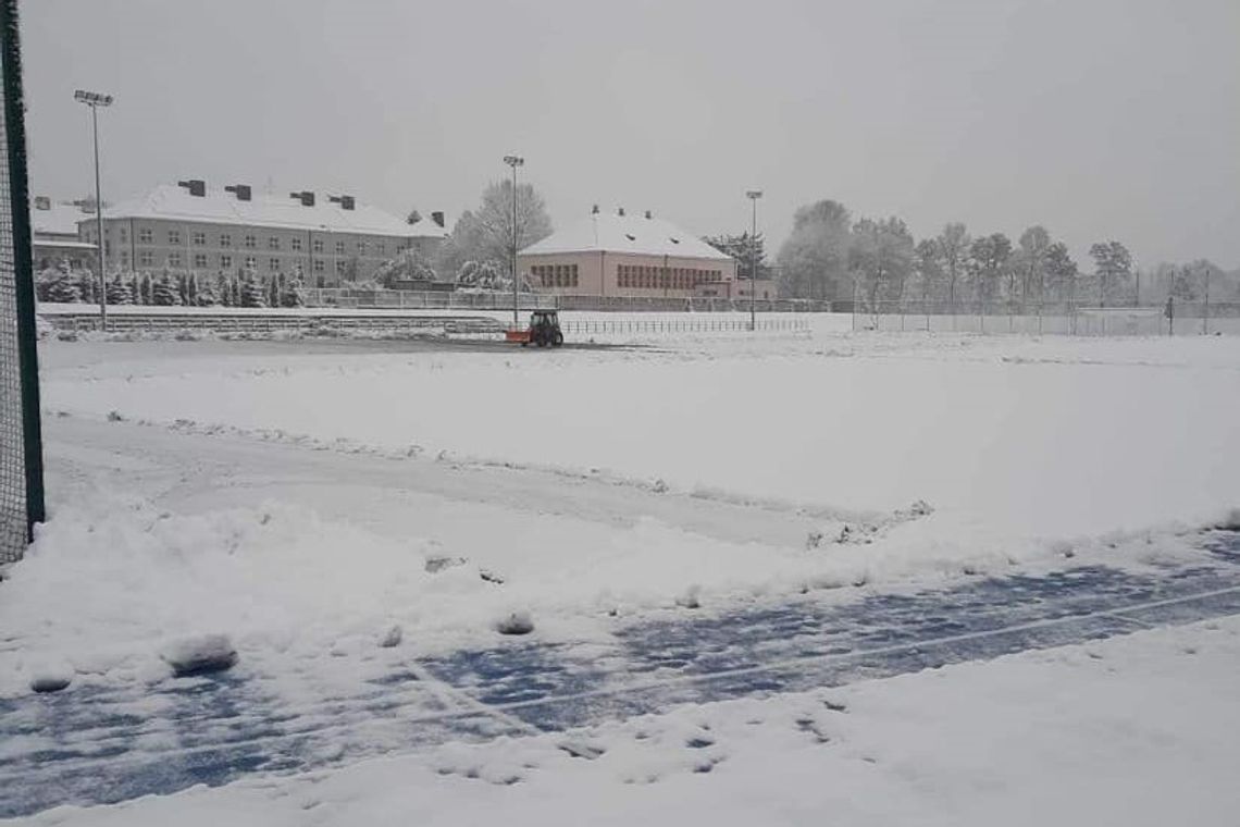 Zima zaskoczyła piłkarzy. Mnóstwo przełożonych meczów