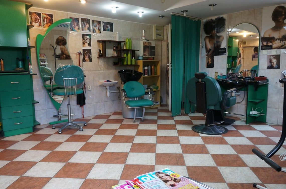 Salon fryzjerski/kosmetyczny 32m2 do wynajęcia.