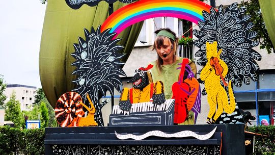 Bajki na skwerze. Teatr Gracholka Bajki na skwerze. Teatr Gracholka