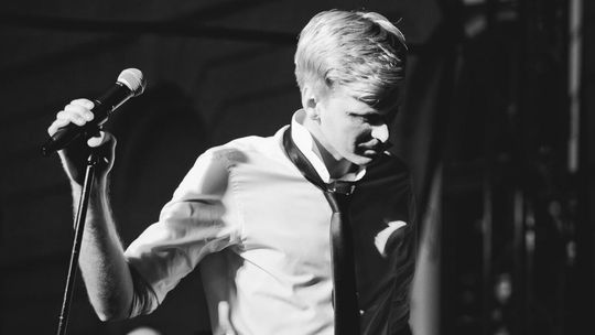 Koncert - Artur Gotz z zespołem "A GDY BĘDZIE JUŻ PO WOJNIE"