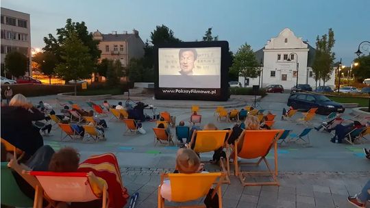 Piaseczyńskie Kino Plenerowe 2025 - Jutro będzie nasze Piaseczyńskie Kino Plenerowe 2025 - Jutro będzie nasze