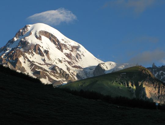 KLUB PODRÓŻNIKA. GRUZJA: GÓRY, PRZYRODA I HISTORIA