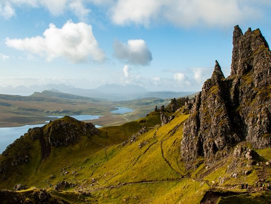 KLUB PODRÓŻNIKA - PRZESTRZEŃ, OWCE I POGODA W KRATĘ
