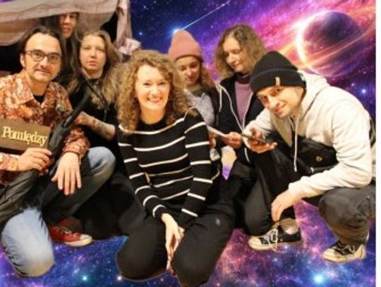 MIASTECZKO POMIĘDZY / RADOŚĆ TEATRU / spektakl teatralny MIASTECZKO POMIĘDZY / RADOŚĆ TEATRU / spektakl teatralny