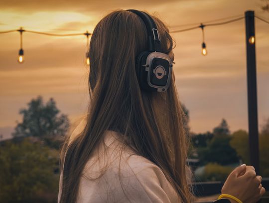 PLENEROWE SILENT DISCO W PIASECZNIE