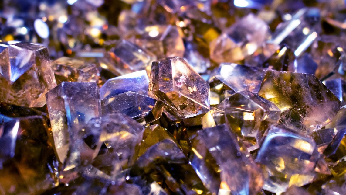 INSPIRATORUM. MINERAŁY W BAŚNIACH I LEGENDACH