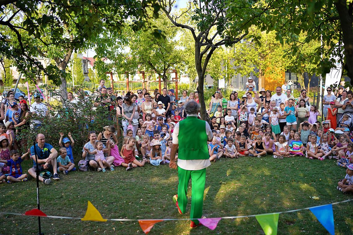 OBJAZDOWE SPOTKANIA Z CLOWNEM PIOTRKIEM OBJAZDOWE SPOTKANIA Z CLOWNEM PIOTRKIEM