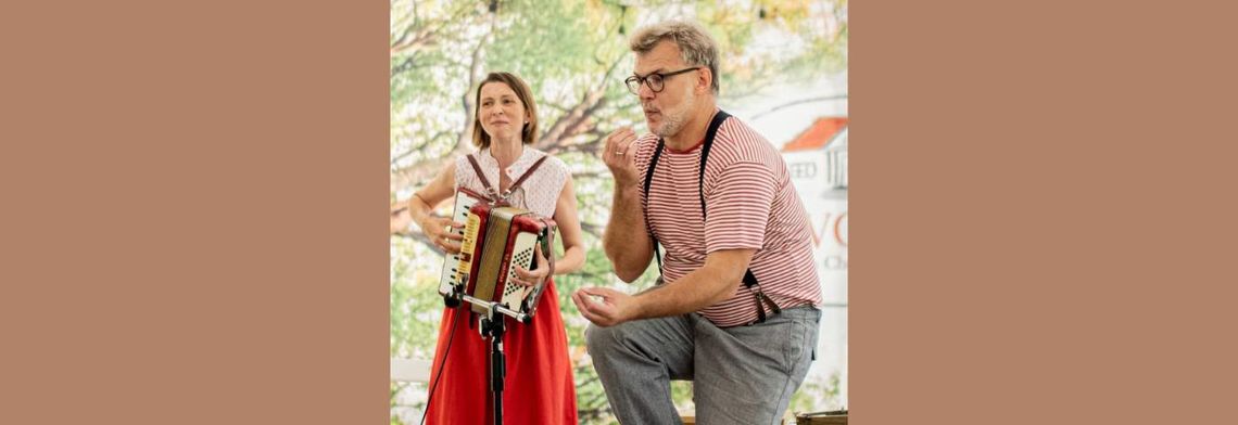 TEATR JEDZIE. MUZYKO GRAJ Koncert ludowy pt.: ” Moje małe gospodarstwo” TEATR JEDZIE. MUZYKO GRAJ Koncert ludowy pt.: ” Moje małe gospodarstwo”