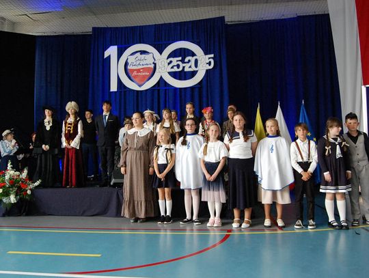 Baniocha razem – 100 lat szkoły, 100 lat wspólnych przeżyć [GALERIA ZDJĘĆ]