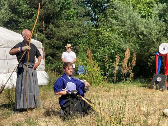 Sztuka łucznictwa i orientalna muzyka na Jurtowisku [GALERIA ZDJĘĆ]