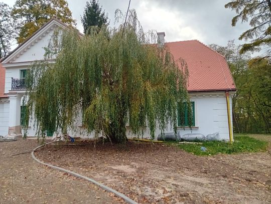 Budynek z 1820 roku, poddawany obecnie gruntownej modernizacji, ma odzyskać dawny blask. Budynek z 1820 roku, poddawany obecnie gruntownej modernizacji, ma odzyskać dawny blask.