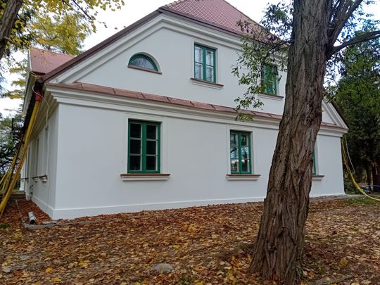 Budynek z 1820 roku, poddawany obecnie gruntownej modernizacji, ma odzyskać dawny blask.