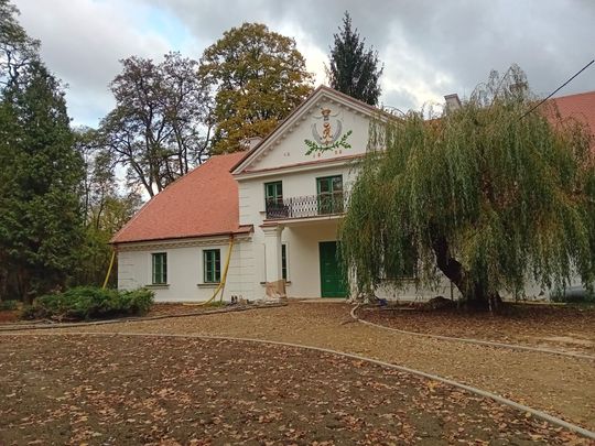 Budynek z 1820 roku, poddawany obecnie gruntownej modernizacji, ma odzyskać dawny blask.