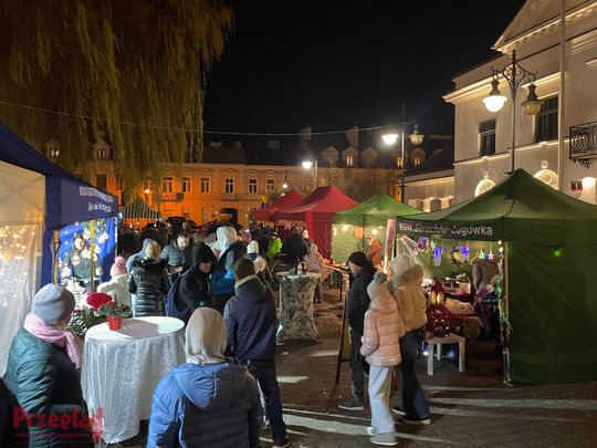 Jarmark Bożonarodzeniowy Góra Kalwaria 2025 - 34.jpg