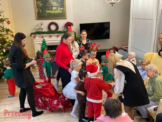 Jasełka w Domu Seniora Piano24.jpg